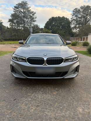 BMW-320i-2023