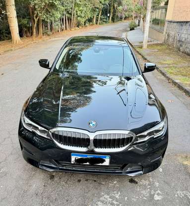 BMW-320i-2022