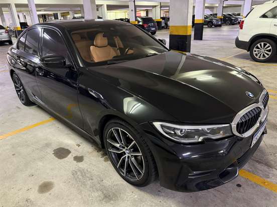 BMW-320i-2019