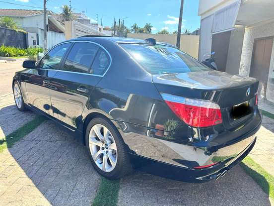 BMW-550i-4.8 SEDAN V8 32V GASOLINA 4P AUTOMÁTICO BMW-550i-2008