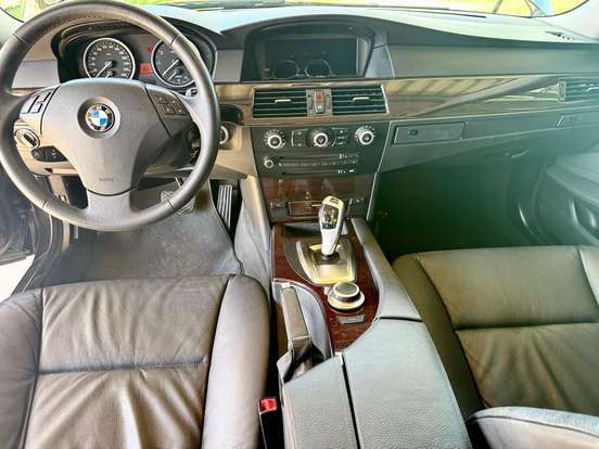 BMW-550i-4.8 SEDAN V8 32V GASOLINA 4P AUTOMÁTICO BMW-550i-2008