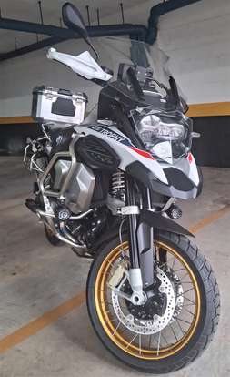 BMW-R 1250 GS ADVENTURE PREMIUM RALLYE BMW-R 1250 GS ADVENTURE PREMIUM RALLYE-2024