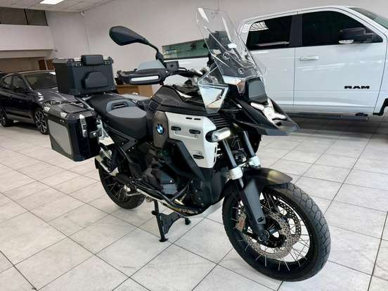 BMW-R 1300 GS ADVENTURE TRIPLE BLACK-2025