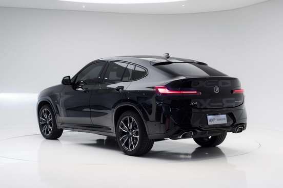 BMW-X4-2025