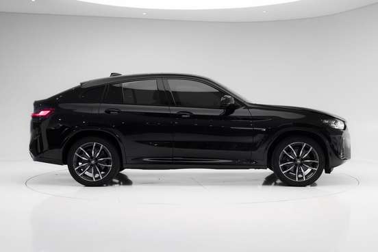 BMW-X4-2025