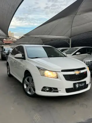 CHEVROLET CRUZE 1.8 LTZ SPORT6 16V FLEX 4P AUTOMÁTICO CHEVROLET CRUZE 1.8 LTZ SPORT6 16V FLEX 4P AUTOMÁTICO