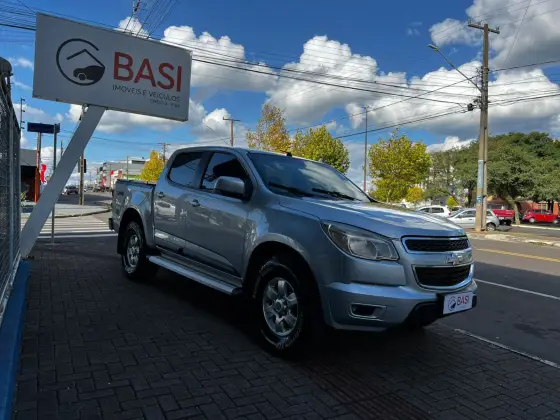 CHEVROLET S10 2.8 LT 4X4 CD 16V TURBO DIESEL 4P MANUAL CHEVROLET S10 2.8 LT 4X4 CD 16V TURBO DIESEL 4P MANUAL