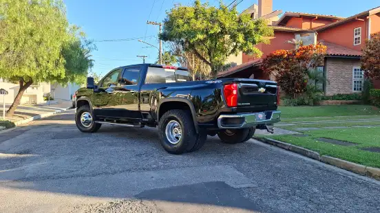 CHEVROLET-SILVERADO-2022