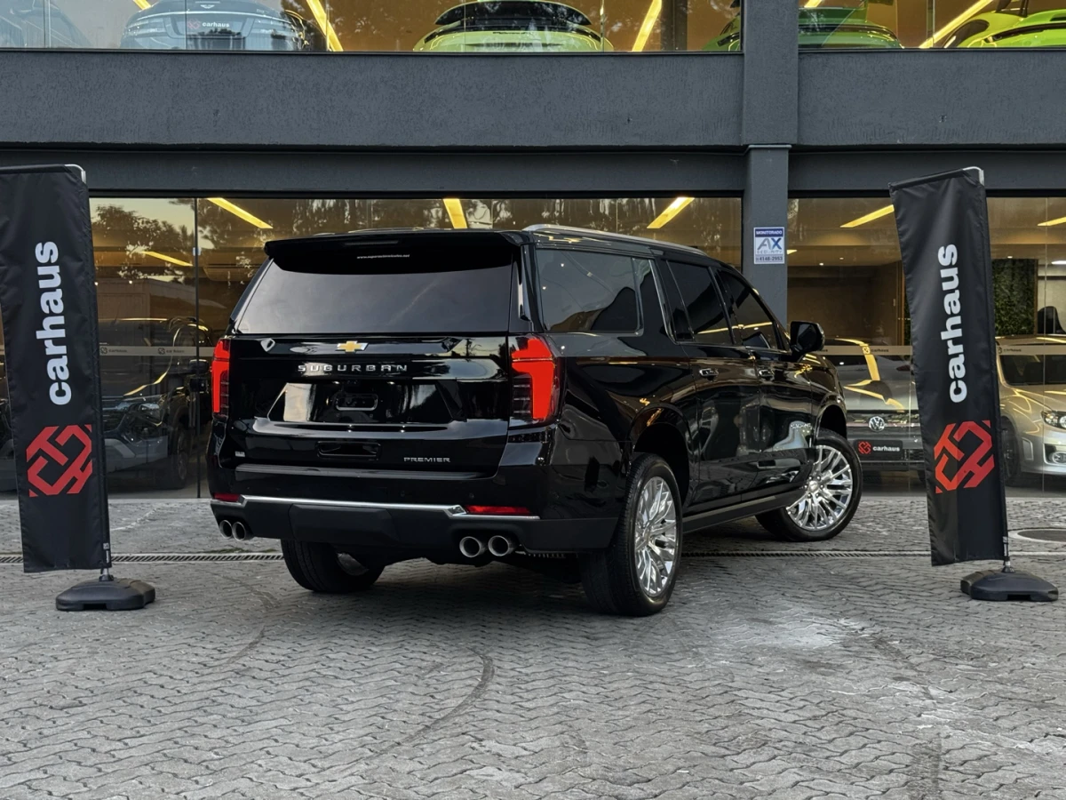 Chevrolet Suburban — foto 5