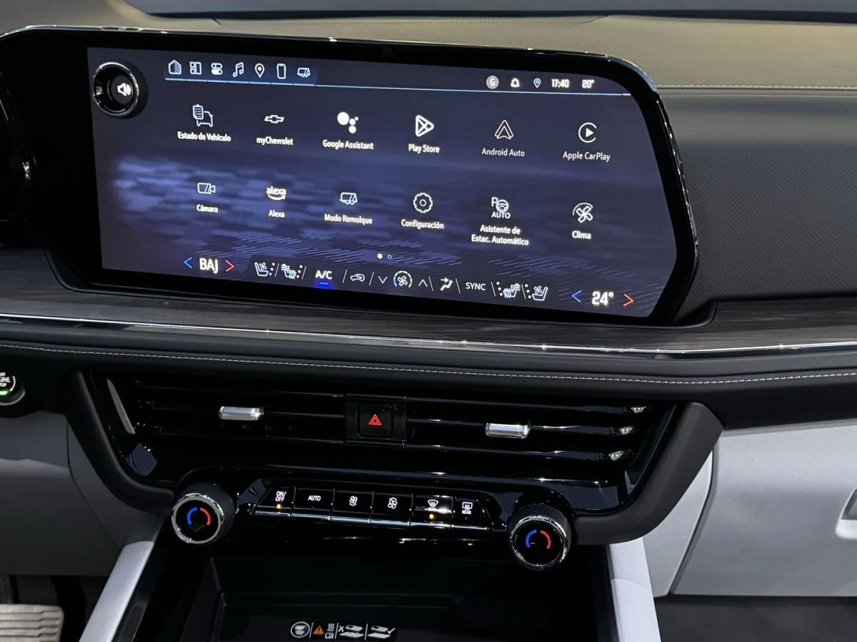 Chevrolet Suburban — foto 18