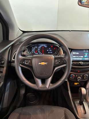 CHEVROLET-TRACKER-2017