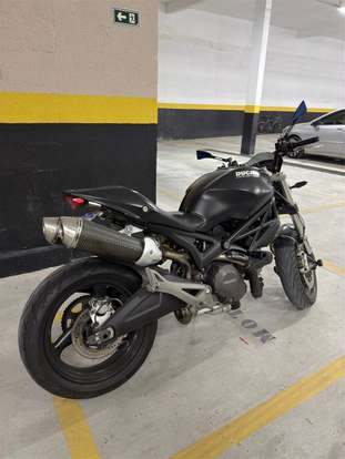 DUCATI-MONSTER 696-2010