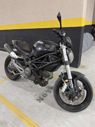 DUCATI-MONSTER 696-2010