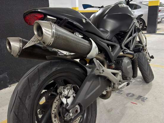 DUCATI-MONSTER 696 DUCATI-MONSTER 696-2010