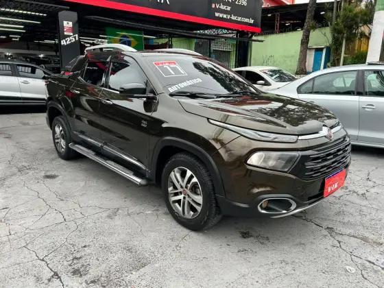 FIAT TORO 2.0 16V TURBO DIESEL VOLCANO 4WD AT9 FIAT TORO 2.0 16V TURBO DIESEL VOLCANO 4WD AT9