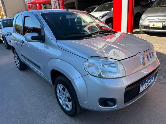 FIAT UNO 1.0 VIVACE 8V FLEX 2P MANUAL FIAT UNO 1.0 VIVACE 8V FLEX 2P MANUAL