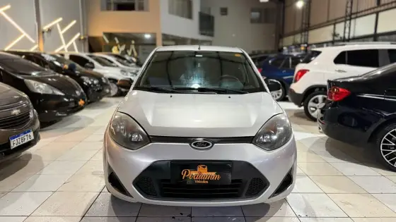 FORD FIESTA 1.0 ROCAM SE 8V FLEX 4P MANUAL FORD FIESTA 1.0 ROCAM SE 8V FLEX 4P MANUAL