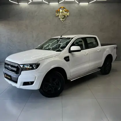 FORD RANGER 2.2 XLS 4X4 CD 16V DIESEL 4P AUTOMÁTICO FORD RANGER 2.2 XLS 4X4 CD 16V DIESEL 4P AUTOMÁTICO