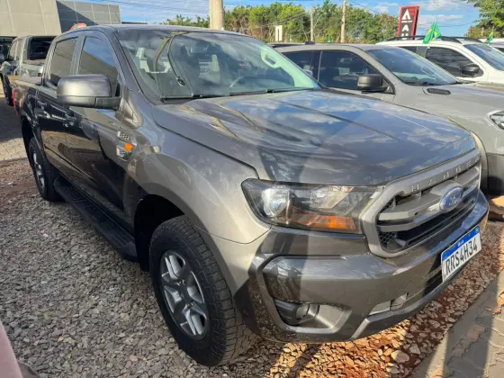 FORD RANGER 2.2 XLS 4X4 CD 16V DIESEL 4P AUTOMÁTICO