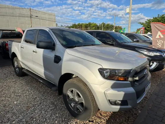 FORD RANGER 2.2 XLS 4X4 CD 16V DIESEL 4P AUTOMÁTICO