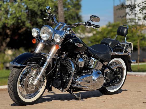 HARLEY-DAVIDSON SOFTAIL DELUXE 