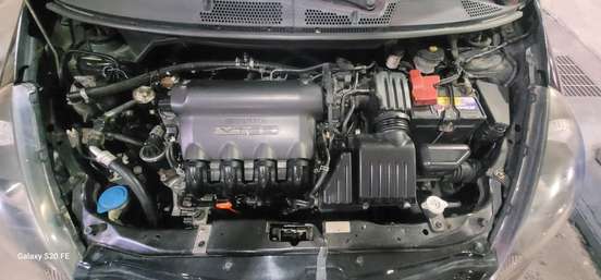 HONDA-FIT-2005