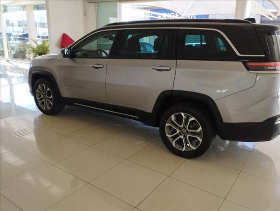 JEEP-COMMANDER-2025