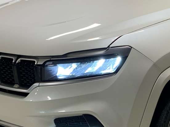 JEEP-COMMANDER-2022