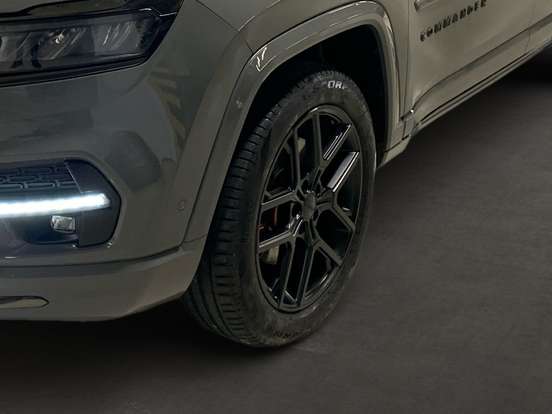 JEEP-COMMANDER-2.0 HURRICANE 4 TURBO GASOLINA BLACKHAWK AT9 JEEP-COMMANDER-2024