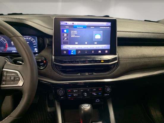 JEEP-COMMANDER-2024