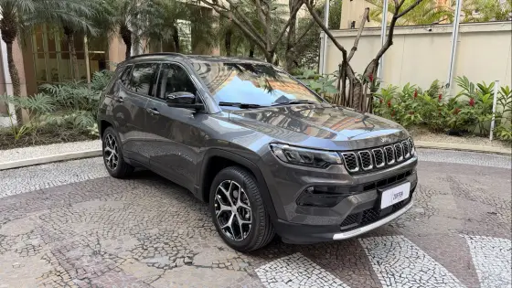 JEEP COMPASS 1.3 T270 TURBO FLEX LONGITUDE AT6 JEEP COMPASS 1.3 T270 TURBO FLEX LONGITUDE AT6