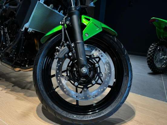KAWASAKI-Z500-2026