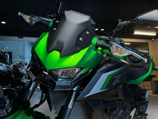 KAWASAKI-Z500-2026