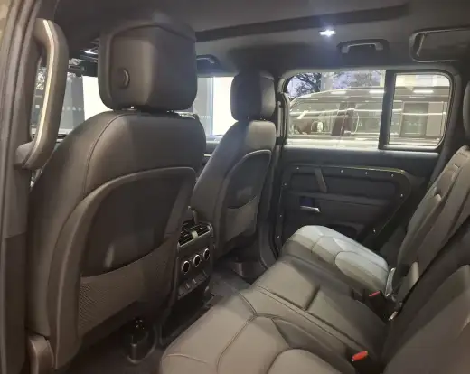 LAND ROVER-DEFENDER-2026