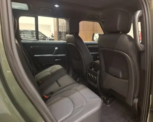 LAND ROVER-DEFENDER-2026