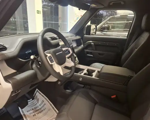 LAND ROVER-DEFENDER-2026