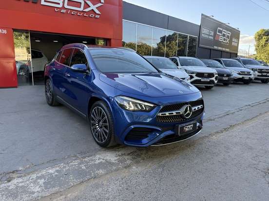 MERCEDES-BENZ-GLA 200-2024
