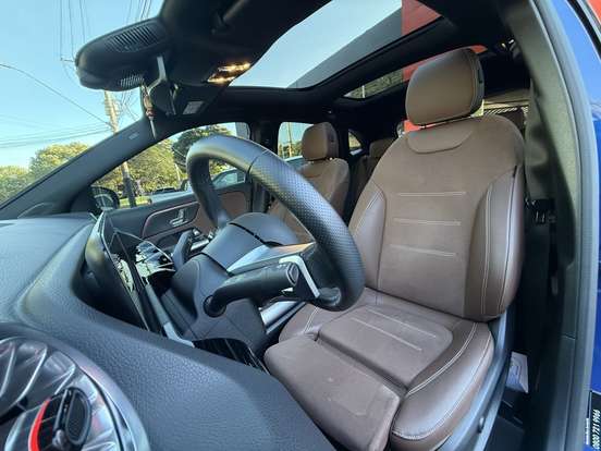 MERCEDES-BENZ-GLA 200-2024