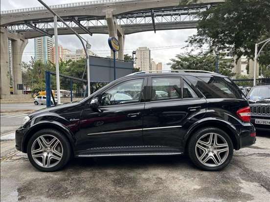 MERCEDES-BENZ-ML 63 AMG-6.2 V8 32V GASOLINA 4P AUTOMÁTICO MERCEDES-BENZ-ML 63 AMG-2010