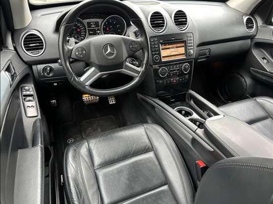 MERCEDES-BENZ-ML 63 AMG-6.2 V8 32V GASOLINA 4P AUTOMÁTICO MERCEDES-BENZ-ML 63 AMG-2010