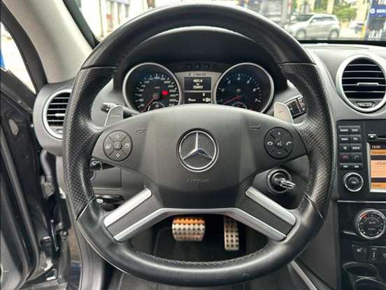 MERCEDES-BENZ-ML 63 AMG-6.2 V8 32V GASOLINA 4P AUTOMÁTICO MERCEDES-BENZ-ML 63 AMG-2010