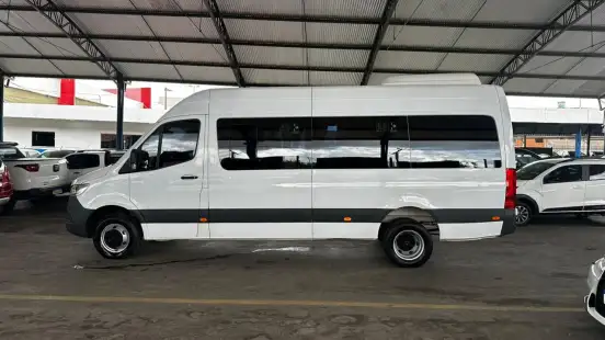 MERCEDES-BENZ-SPRINTER-2023
