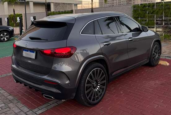 MERCEDES-BENZ-GLA 200-2025