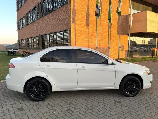 MITSUBISHI-LANCER-2015