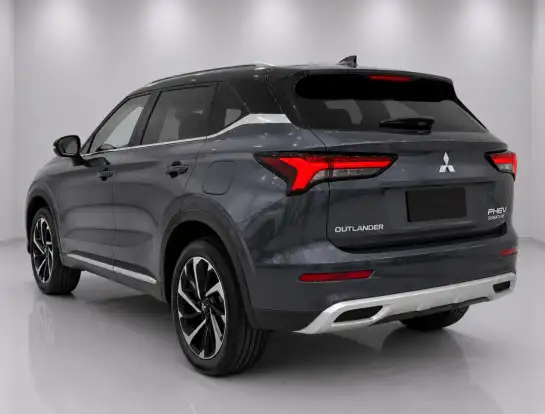 MITSUBISHI-OUTLANDER-2025