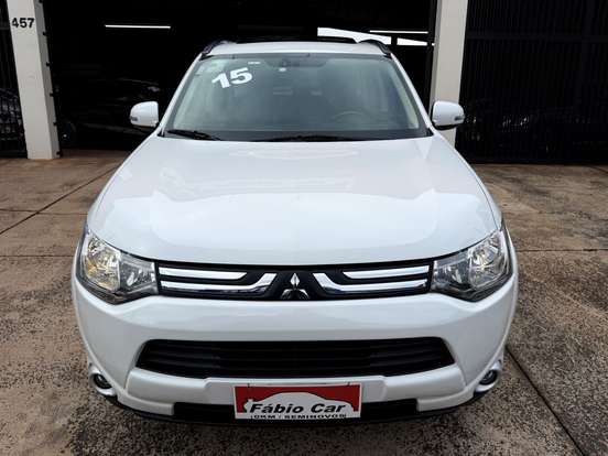 MITSUBISHI-OUTLANDER-3.0 GT 4X4 V6 24V GASOLINA 4P AUTOMÁTICO MITSUBISHI-OUTLANDER-2015
