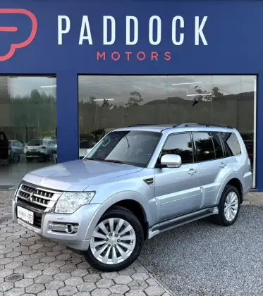 MITSUBISHI PAJERO FULL 3.8 HPE 4X4 V6 24V GASOLINA 4P AUTOMÁTICO MITSUBISHI PAJERO FULL 3.8 HPE 4X4 V6 24V GASOLINA 4P AUTOMÁTICO
