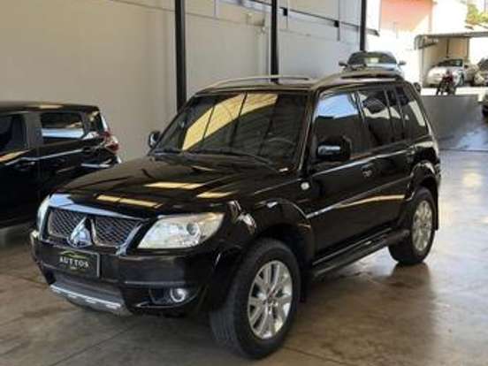 MITSUBISHI-PAJERO TR4-2.0 4X4 16V 140CV FLEX 4P AUTOMÁTICO MITSUBISHI-PAJERO TR4-2010