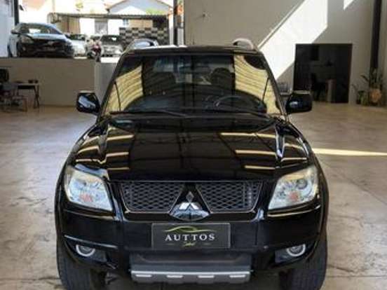 MITSUBISHI-PAJERO TR4-2.0 4X4 16V 140CV FLEX 4P AUTOMÁTICO MITSUBISHI-PAJERO TR4-2010