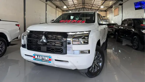 MITSUBISHI TRITON 2.4 BITURBO DIESEL CD HPE-S 4X4 AUTOMÁTICO